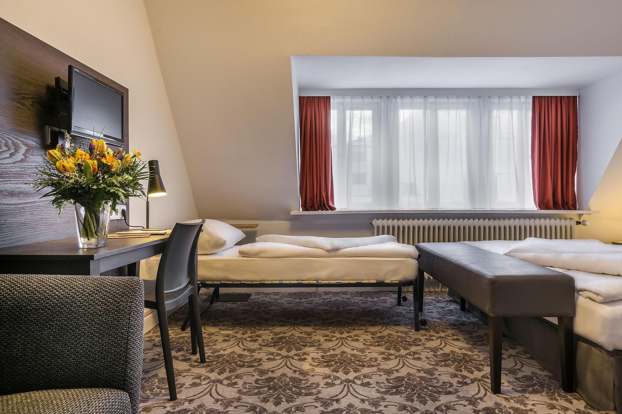 Signature Hotel Astoria Hamburg Ngoại thất bức ảnh