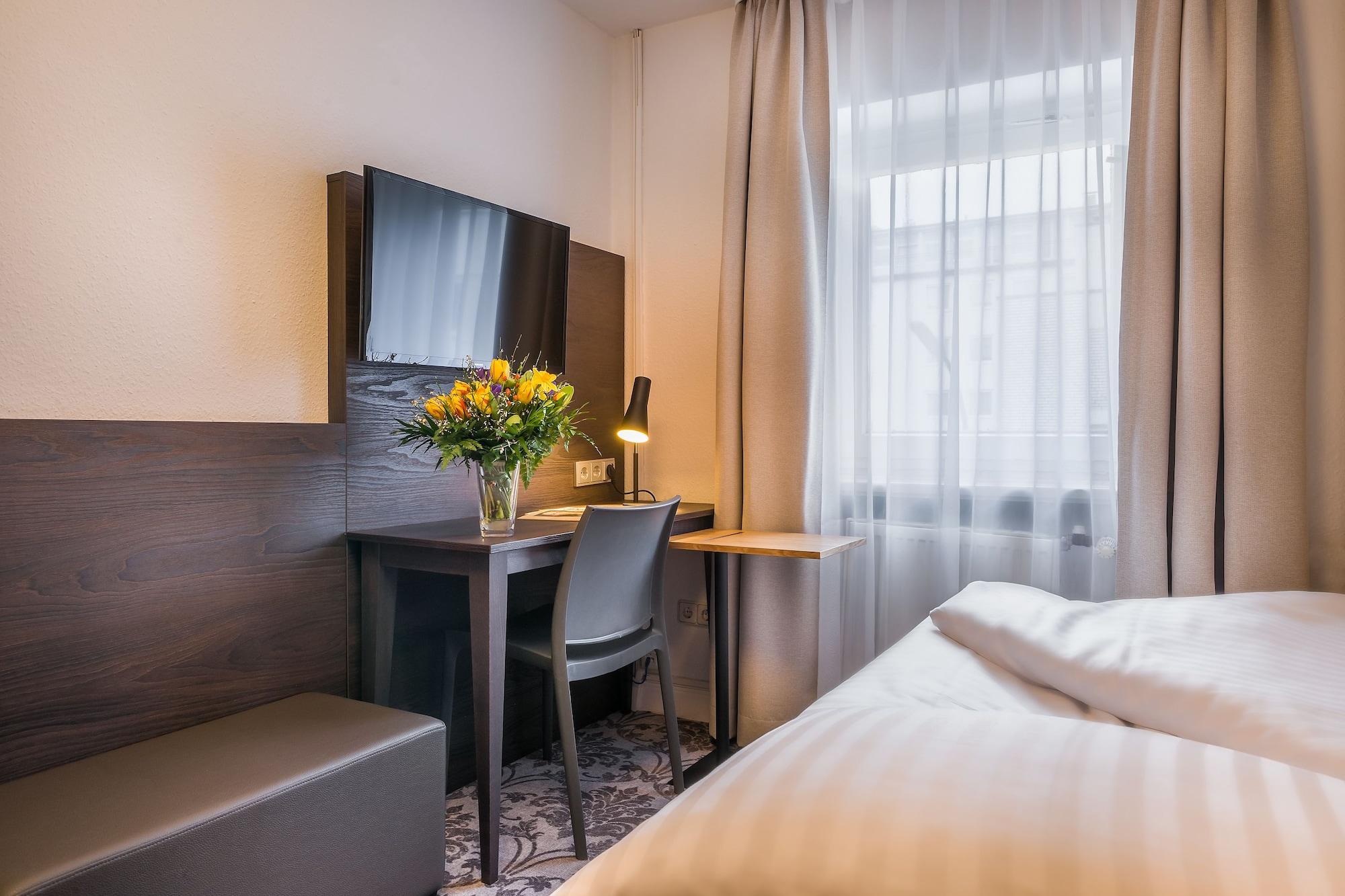 Signature Hotel Astoria Hamburg Ngoại thất bức ảnh