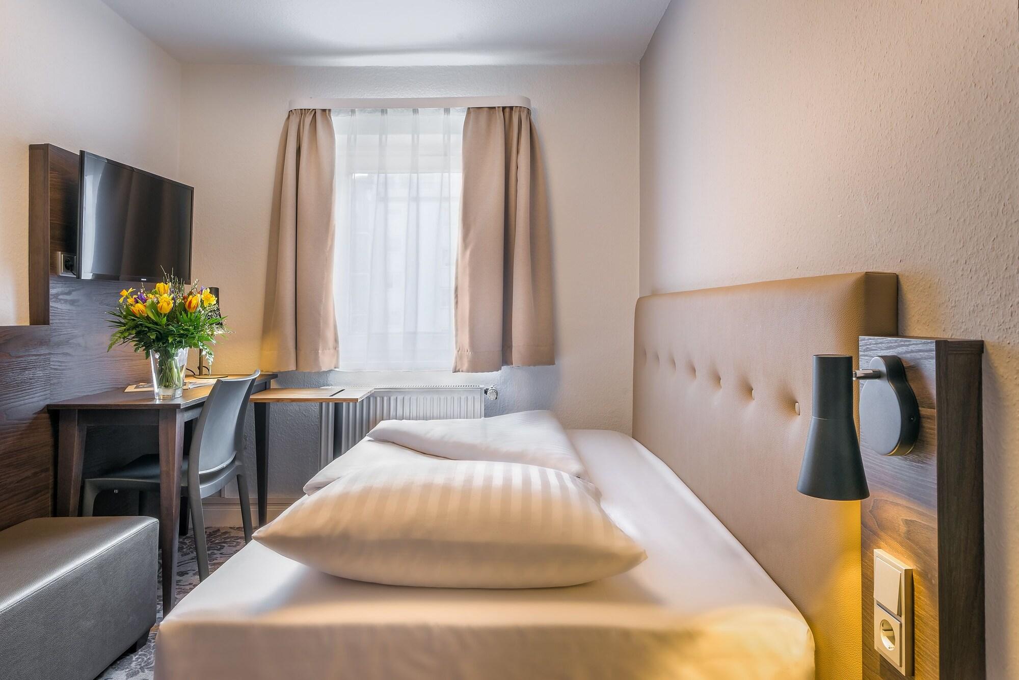 Signature Hotel Astoria Hamburg Ngoại thất bức ảnh