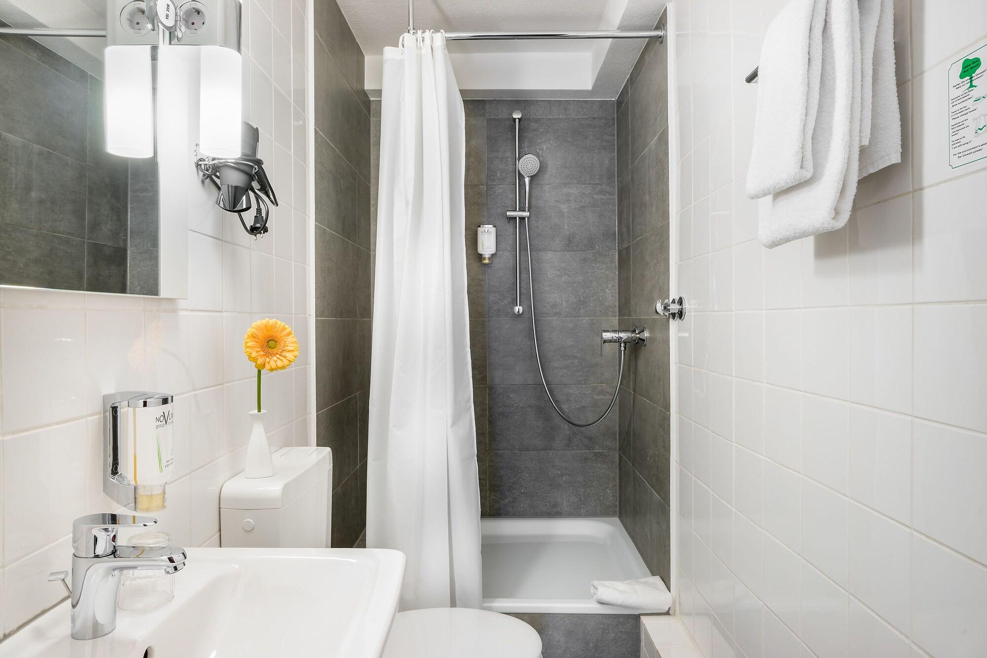 Signature Hotel Astoria Hamburg Ngoại thất bức ảnh
