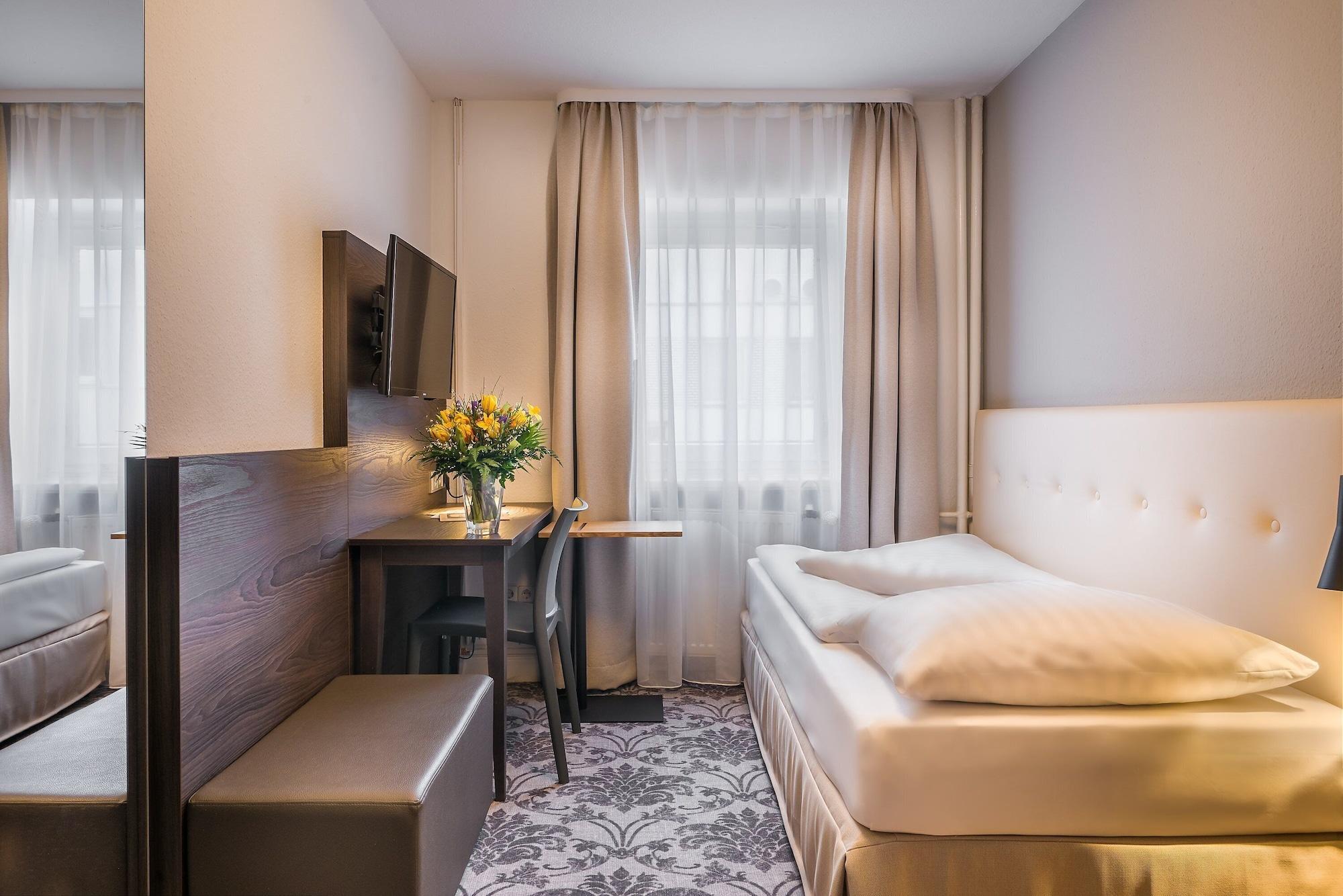 Signature Hotel Astoria Hamburg Ngoại thất bức ảnh