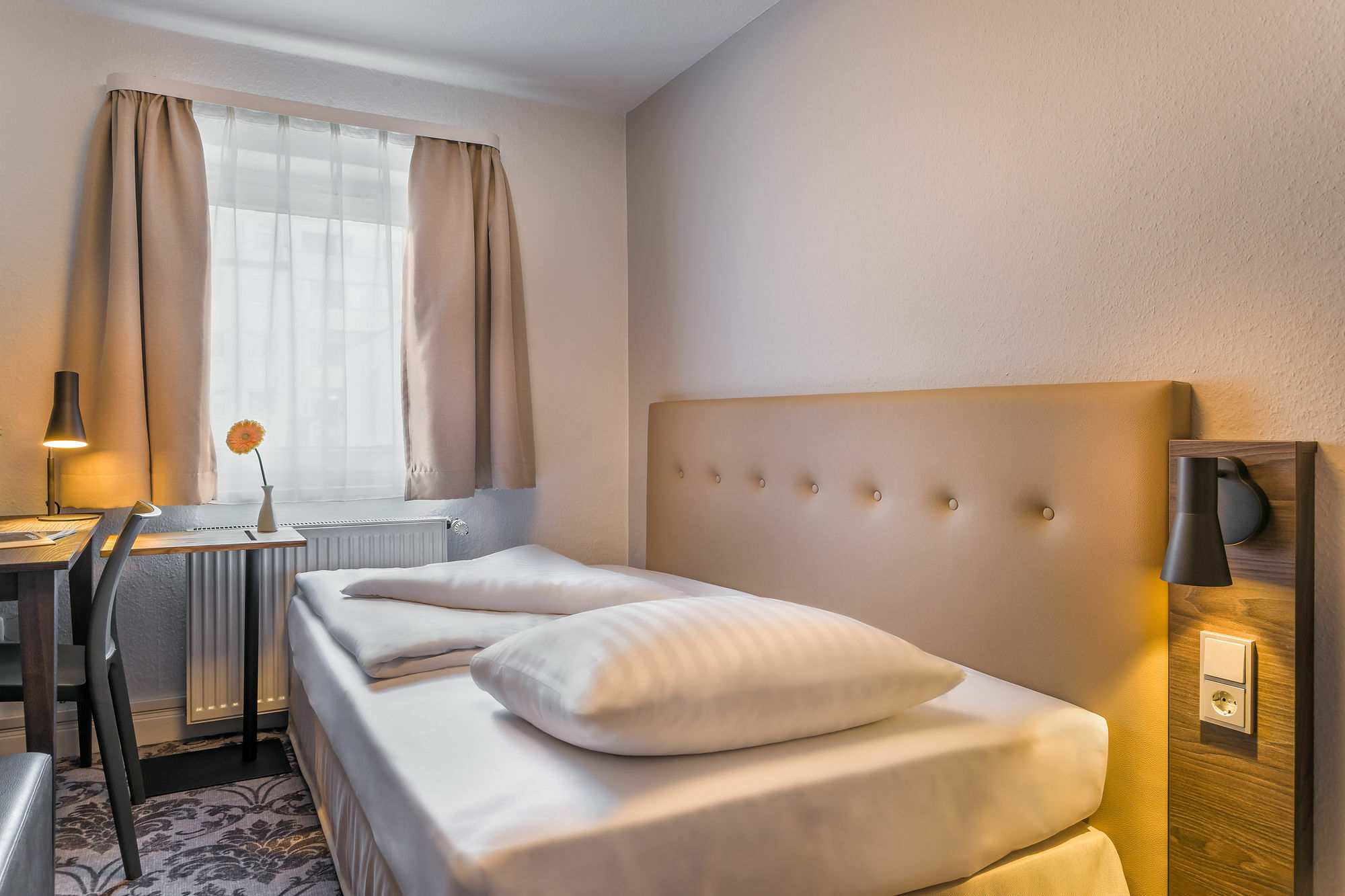 Signature Hotel Astoria Hamburg Ngoại thất bức ảnh